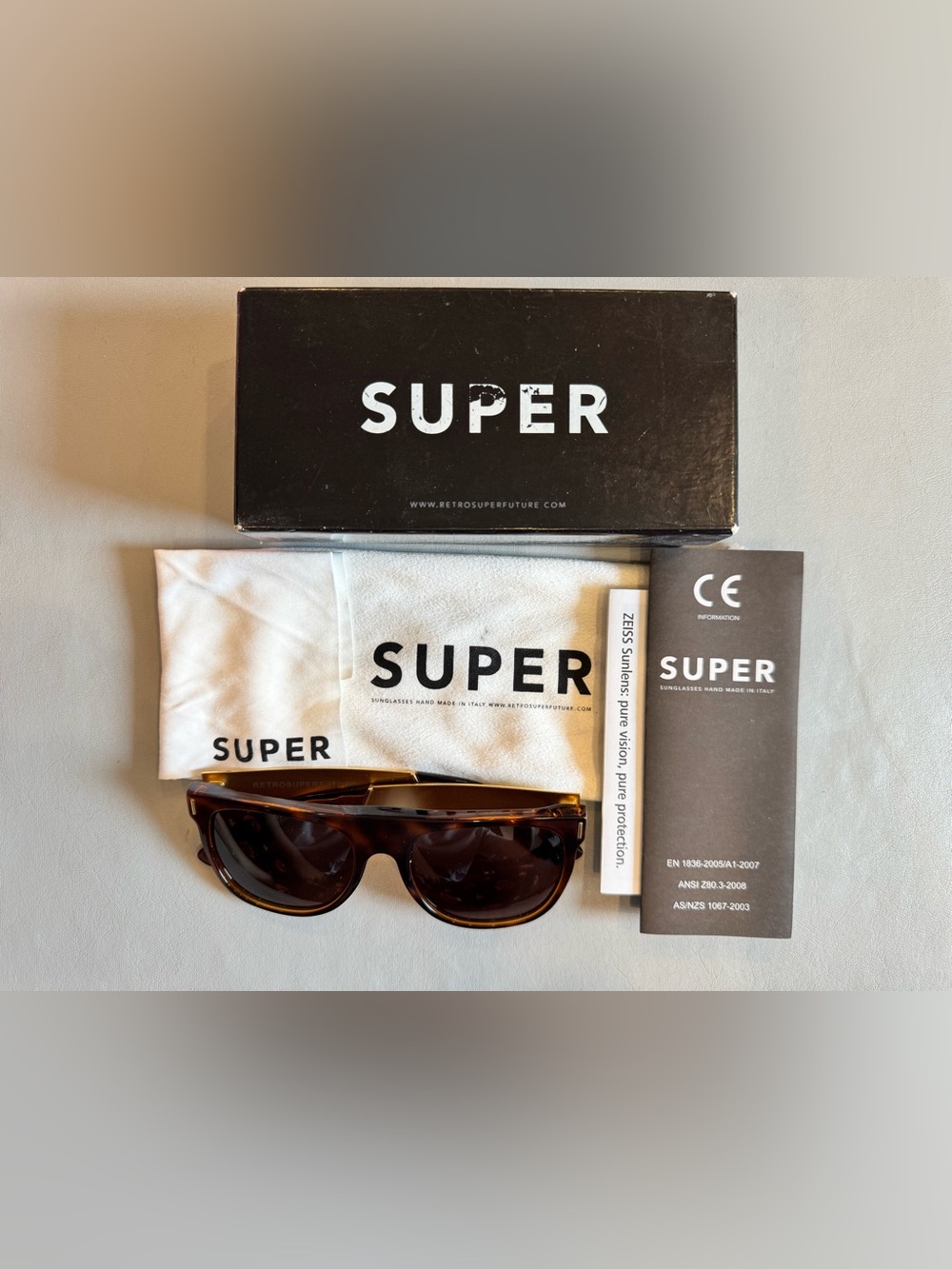RETROSUPERFUTURE Flat Top Francis Havana
Sunglasses